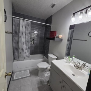 Jensk Home Remodeling Gallery 147 Bathrooms